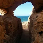 Al Algarve - Local Com Excelente Localizacao * Carvoeiro (Lagoa)