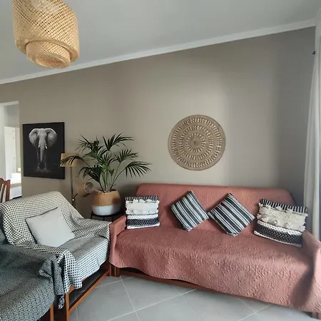 Al Algarve - Local Com Excelente Localizacao * Carvoeiro (Lagoa)